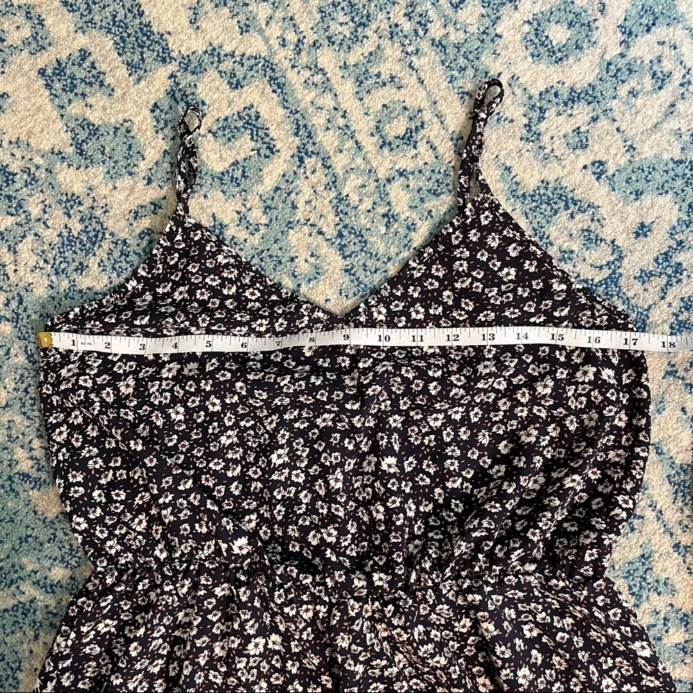 SHEIN Flower Romper, size Large - Picture 2 of 6
